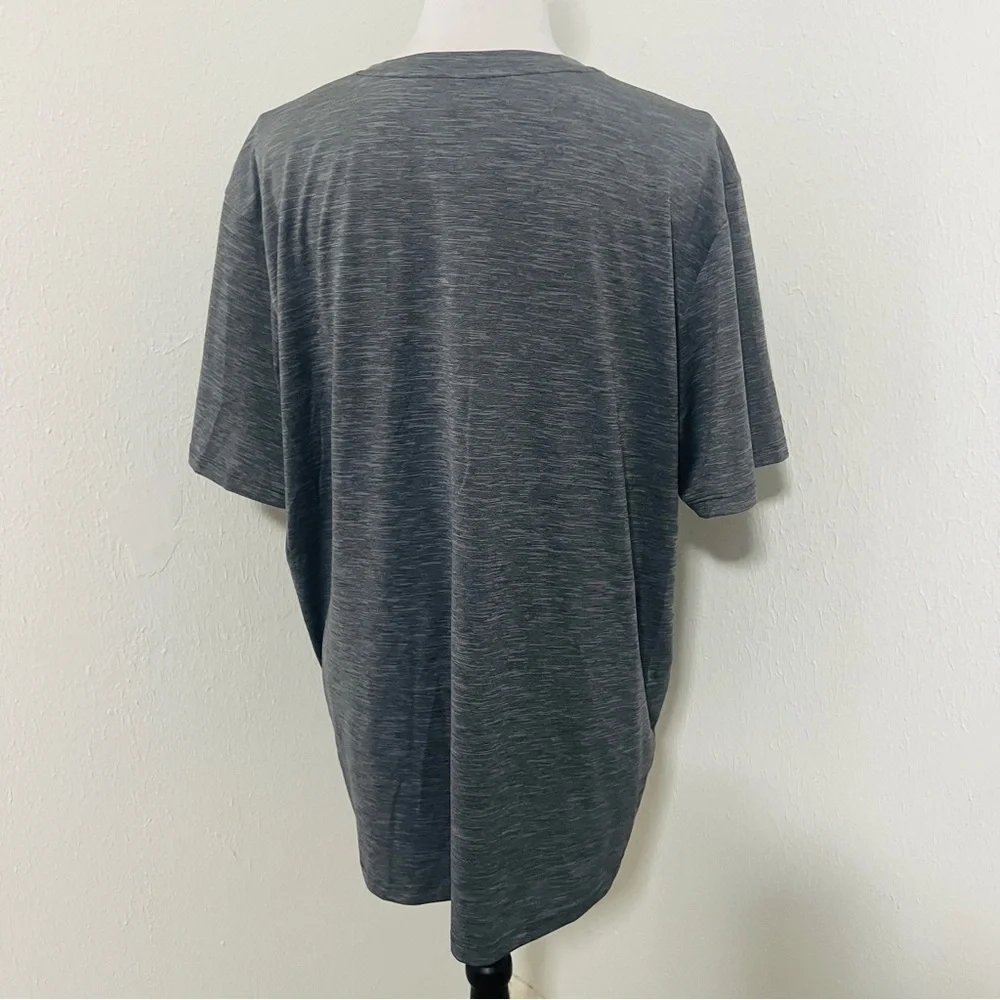 The North Face Men's XLarge Charcoal Gray Black Logo Performance Tee Comfortable